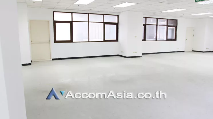 5  Office Space For Rent in Charoen Nakhon ,Bangkok BTS Krung Thon Buri at Thai Sri Tower AA13713